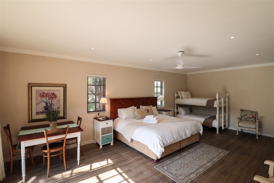 11 Bedroom Property for Sale in Nahoon Beach Eastern Cape